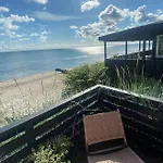 度假居 Breathtaking Sea View At Dinestrup *